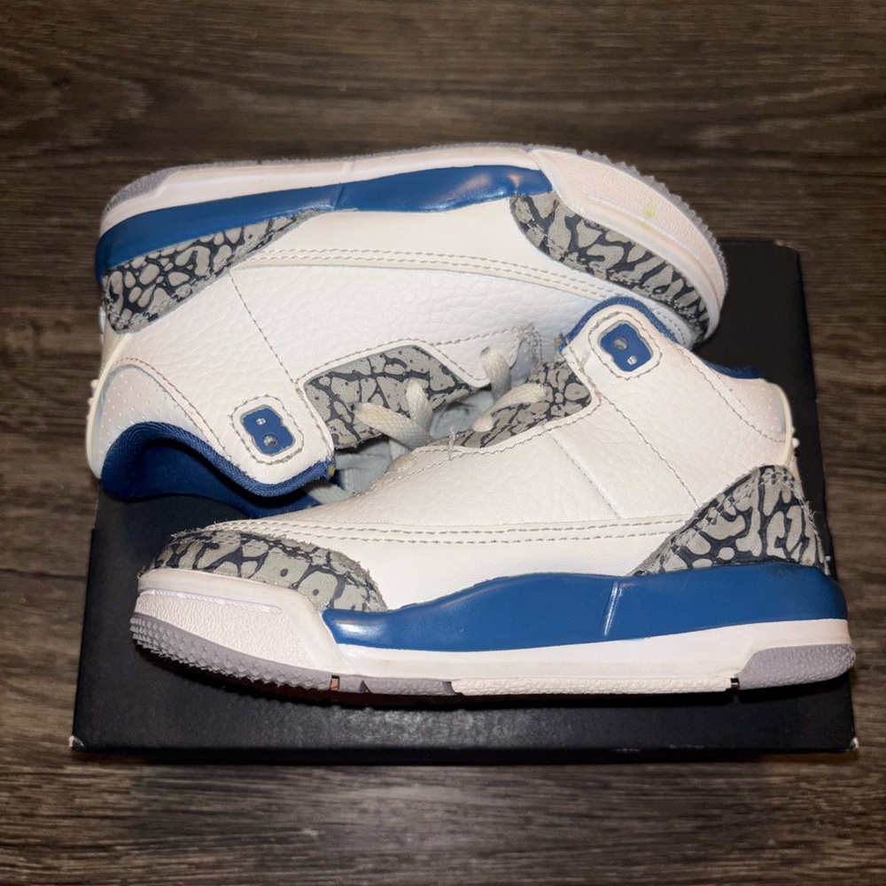 Jordan 3 Retro Kids White and Blue Sneakers
